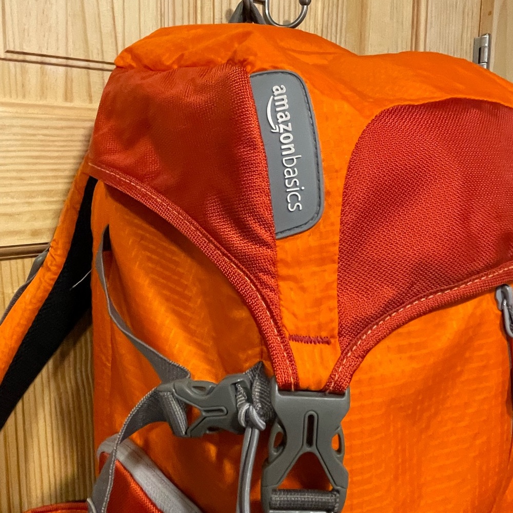 Amazon basics camera backpack - Picture 2 of 6